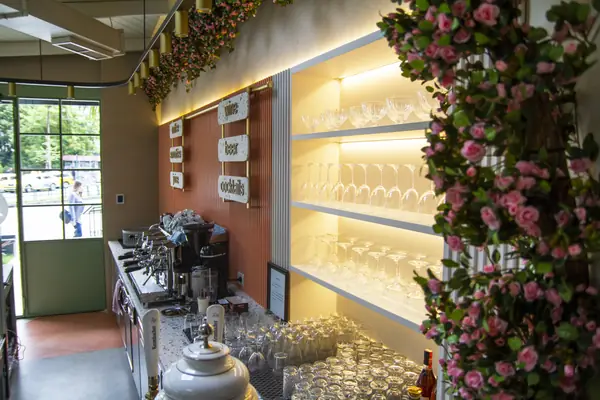 Bar Serafina
