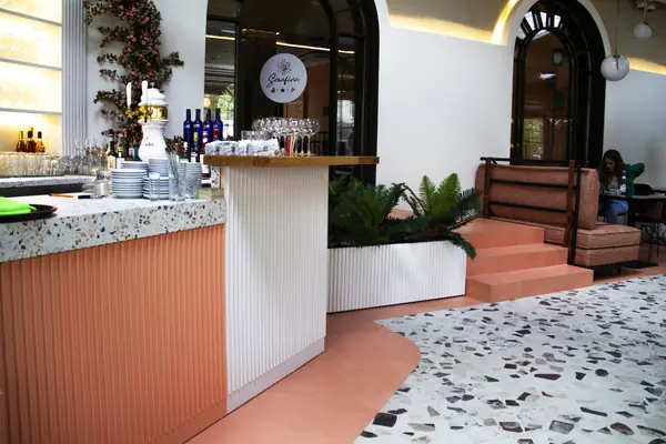 Bar Serafina
