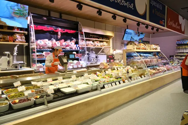 Supermarket